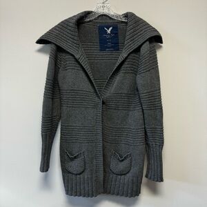 American Eagle Gray Cardigan Snap Front Large Collar Cardigan Ribbed Cuffs Hem M